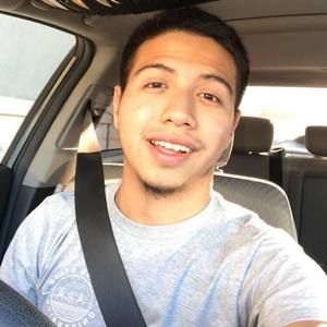 Meet your Posher, Emiliano